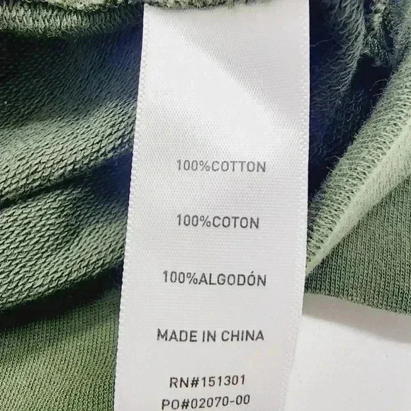 Good American Camo Scoop Neck Cropped Sweatshirt Women's 4 - Picture 6 of 7